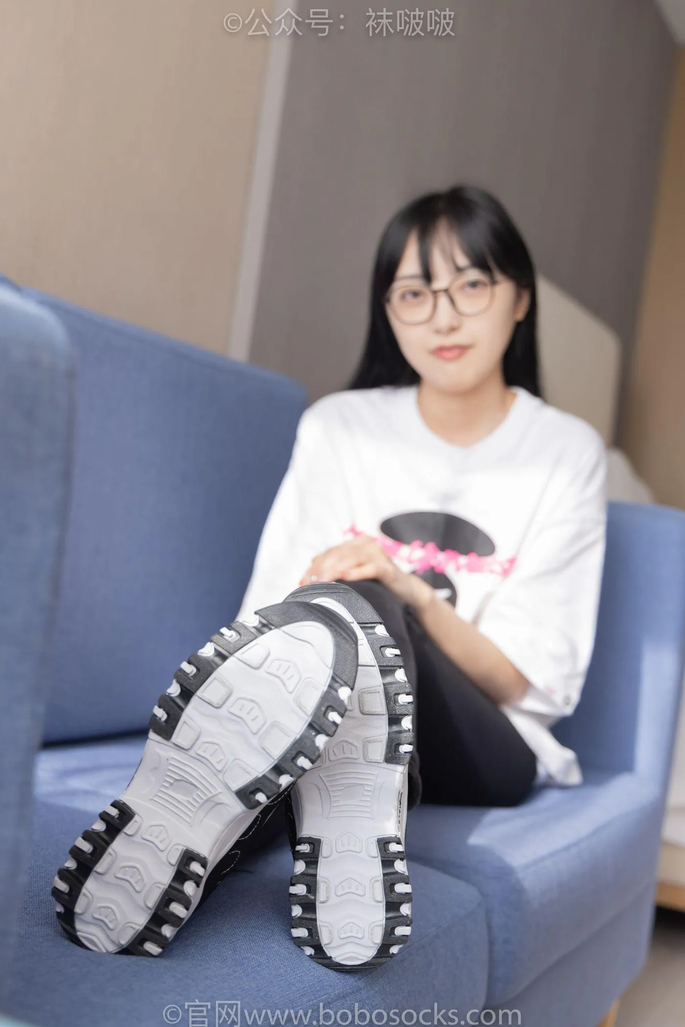 [BoBoSocks袜啵啵]NO.055 稚予-斯凯奇运动鞋、白棉袜、黑棉袜 [139P]插图9